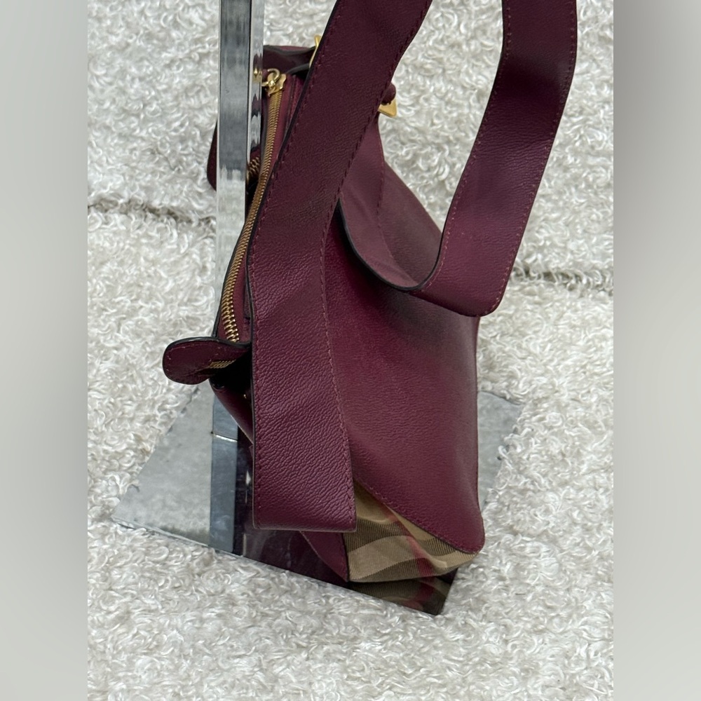 BURBERRY Helmsley Burgundy Leather House Check Adjustable Crossbody Bag - Picture 7 of 16